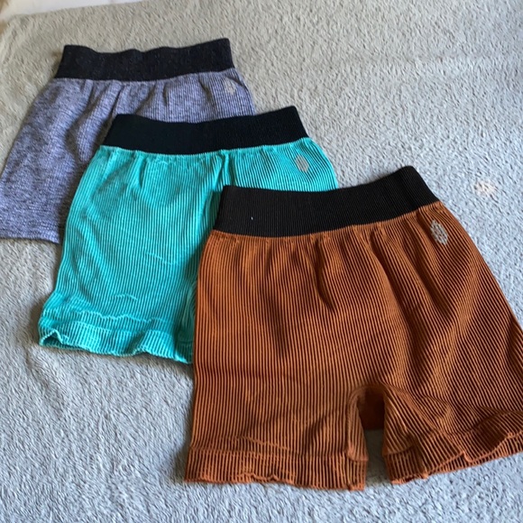 COPY - 🌺Ribbed prajna biker short - Picture 12 of 17